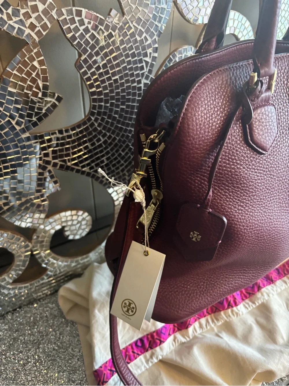 ⭐️Tory Burch Pebbled Robinson Open Dome Satchel NWT